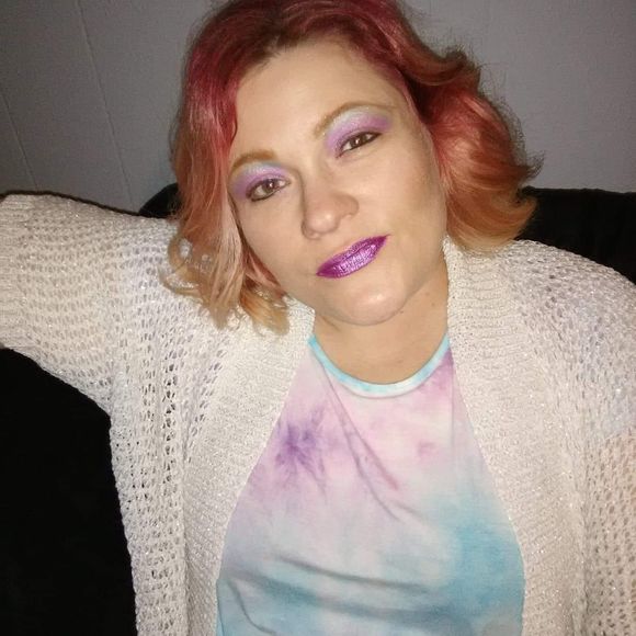 Meet your Posher, Amy - Picture 1 of 1